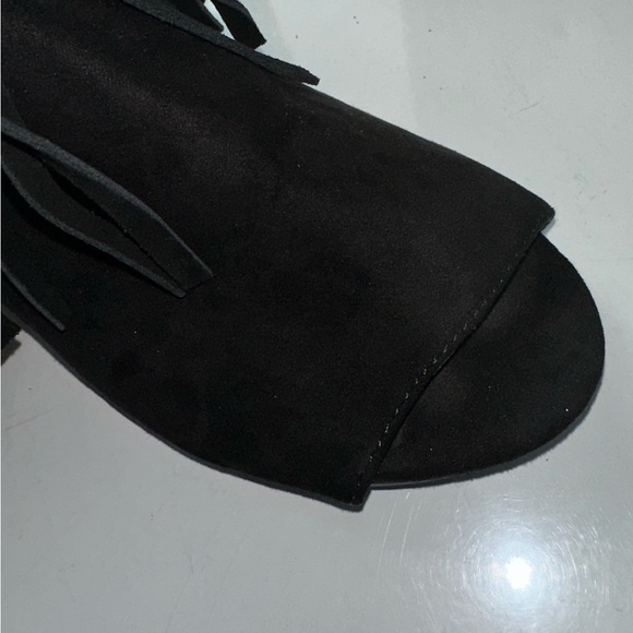 Aldo Peep-Toe Cut-Out Suede Fringe Tan Heels Sz 9 1/2 - Picture 2 of 10